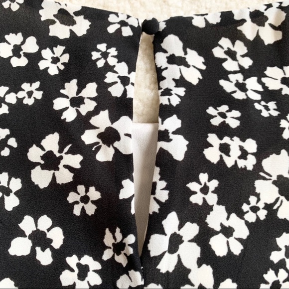 Who What Wear Meadow Floral Ruffle Dress - Picture 7 of 11